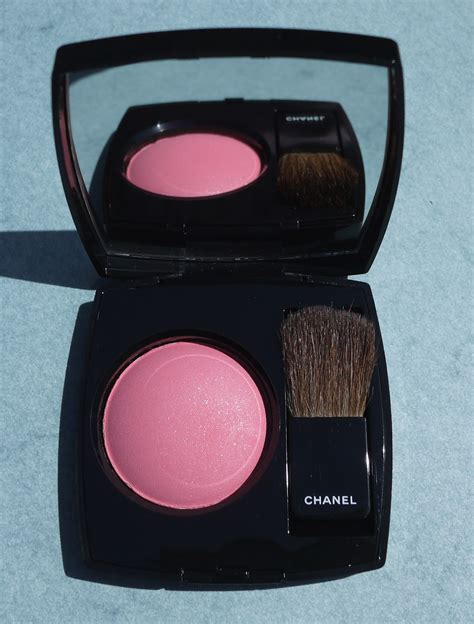 blush chanel pink explosion|chanel rose petale blush.